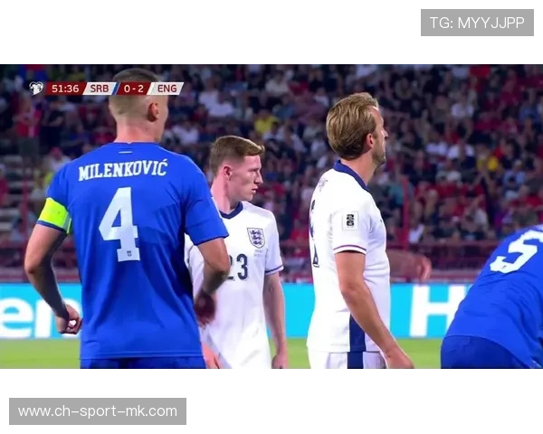 禁区混战补射破门引爆球场⚽